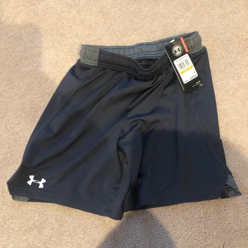 Boys Small Under Armour Shorts